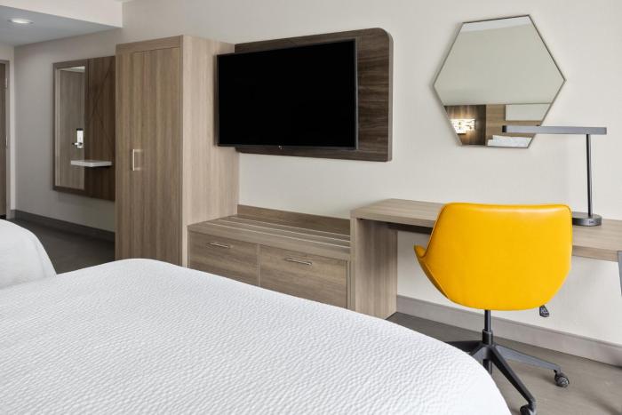 holiday inn express and suites waynesboro east an ihg hotel