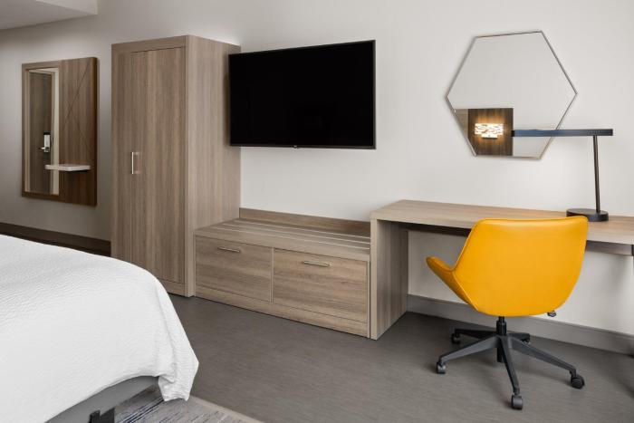 holiday inn express and suites waynesboro east an ihg hotel