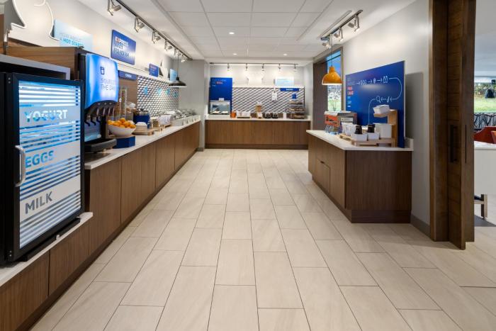 holiday inn express and suites waynesboro east an ihg hotel