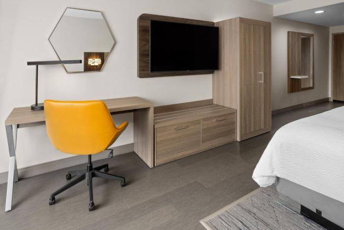 holiday inn express and suites waynesboro east an ihg hotel