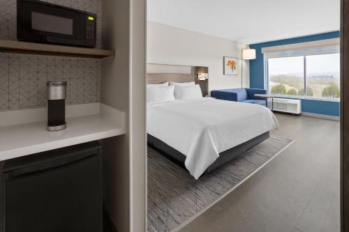 holiday inn express and suites waynesboro east an ihg hotel