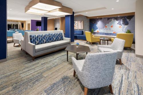 holiday inn express and suites waynesboro east an ihg hotel