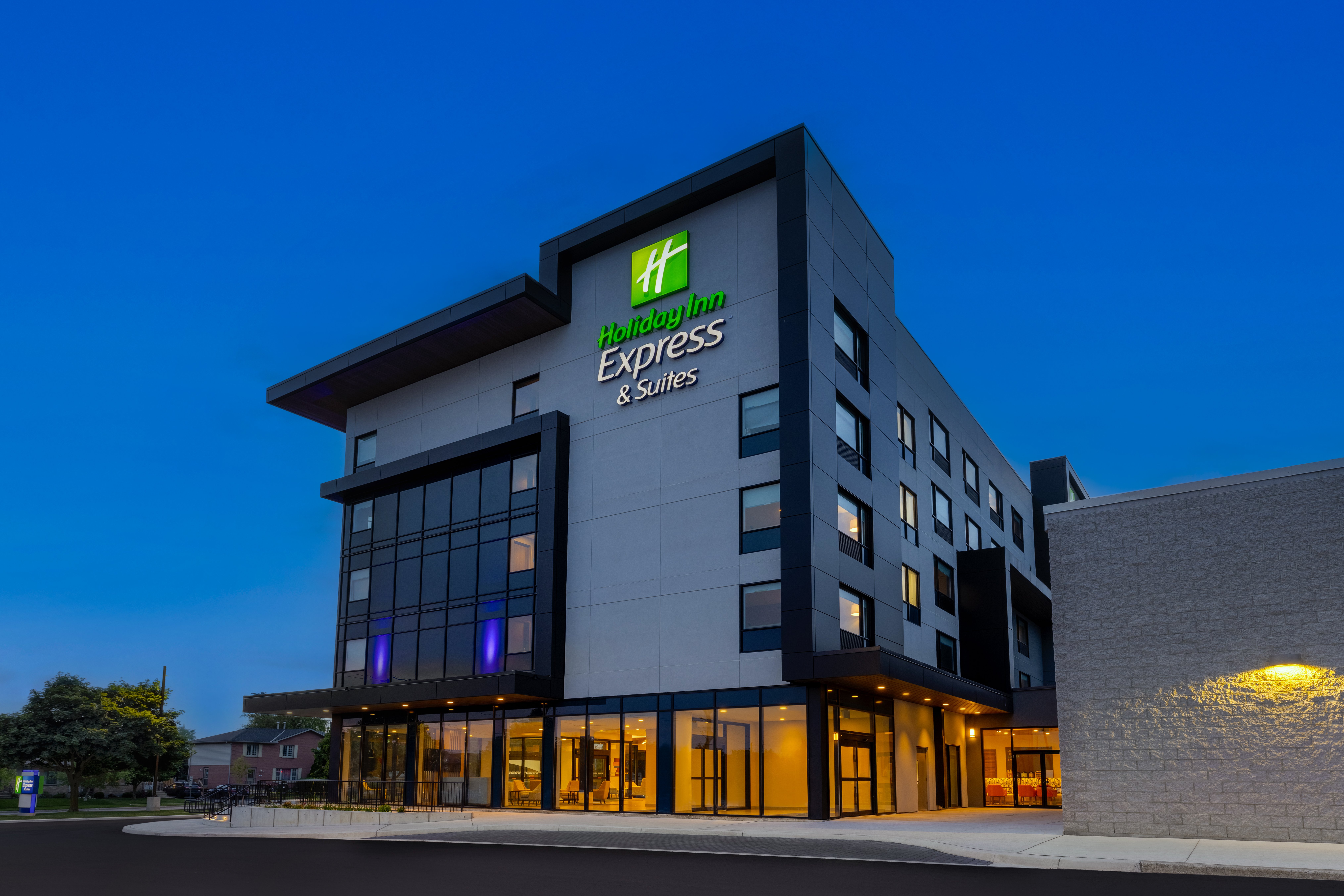 holiday inn express and suites st thomas an ihg hotel