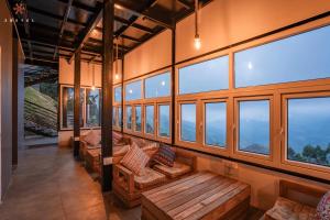 zostel plus poombarai kodaikanal