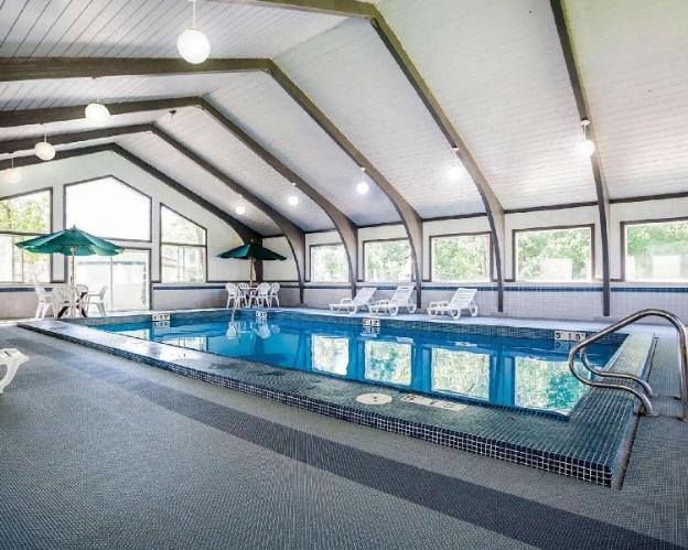 quality inn and suites des moines merle hay road