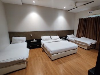 Priyanjali Hotel And Garden,India>>Ujjain,3 star