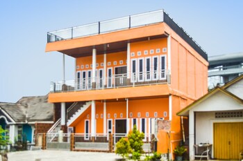 spot on 91463 obby guest house