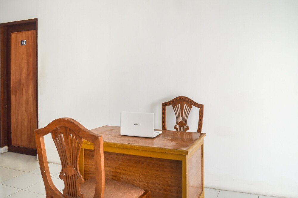 spot on 91463 obby guest house