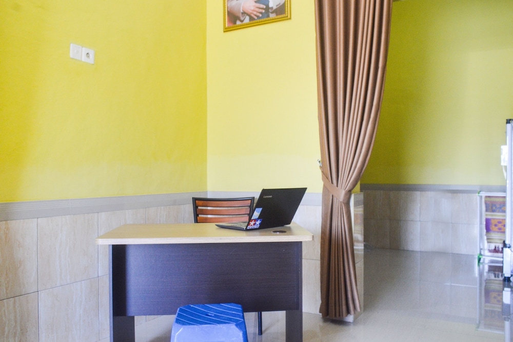 spot on 91463 obby guest house