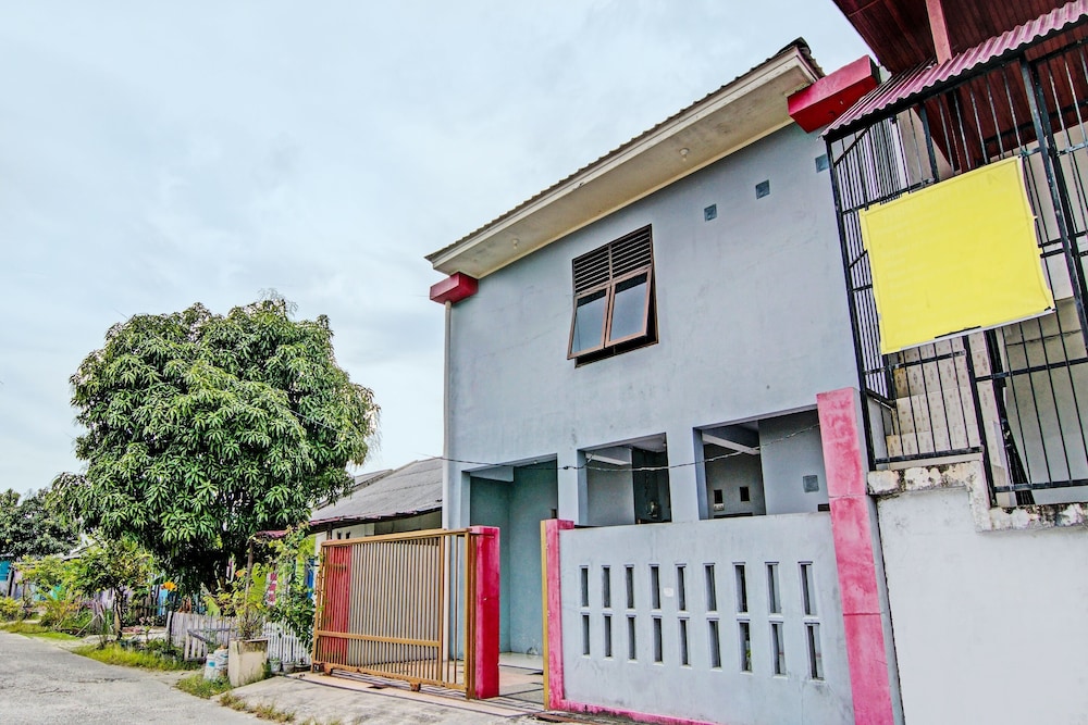 spot on 91828 homestay dinda syariah