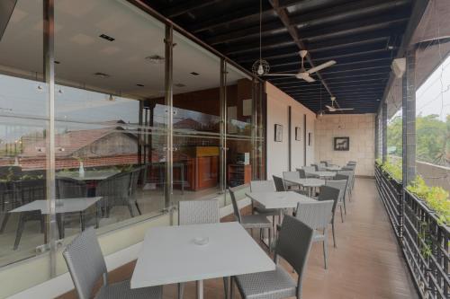 the capital hotel surabaya