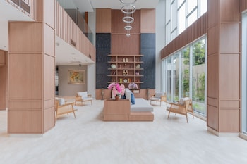 the capital hotel surabaya