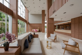 the capital hotel surabaya