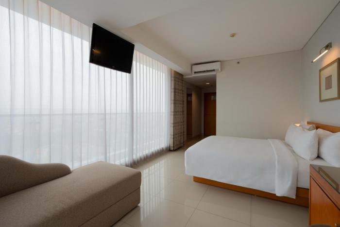 the capital hotel surabaya