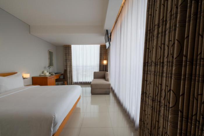 the capital hotel surabaya