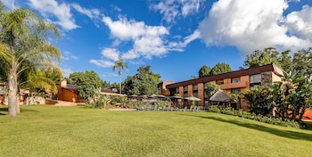 african sky hotels pine lake inn