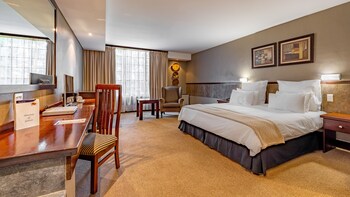 african sky hotels pine lake inn