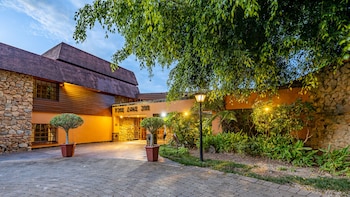 african sky hotels pine lake inn