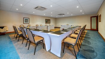 african sky hotels pine lake inn