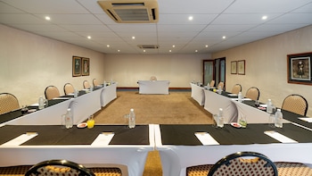 african sky hotels pine lake inn