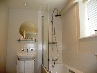 the swan inn swinbrook