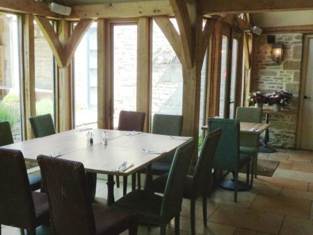 the swan inn swinbrook