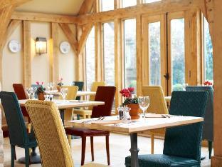 the swan inn swinbrook