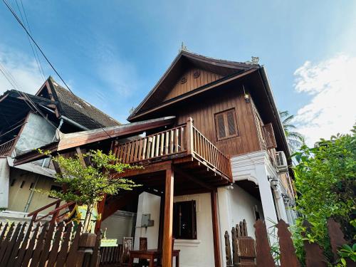 villa phonethip mekong riverside