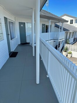 surf beach motel newcastle