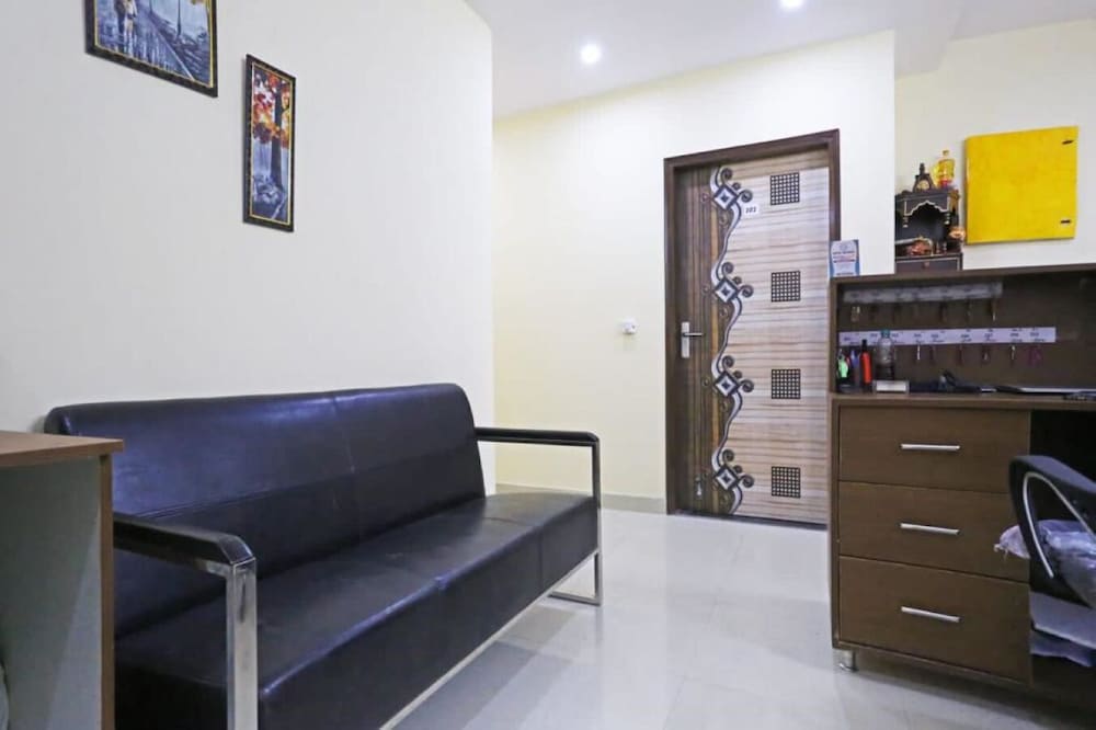 Hotel Mannat Bhera Enclave,India>>New Delhi,2 star