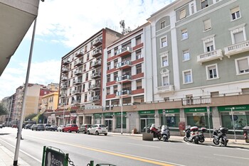 izzhome holiday terrace
