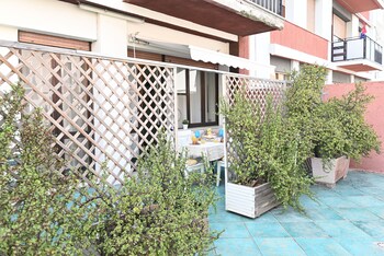 izzhome holiday terrace