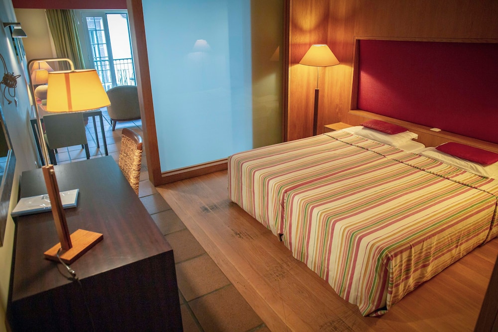 Apartamentos Turisticos Atlantida,Madeira Island>>Funchal,4 star