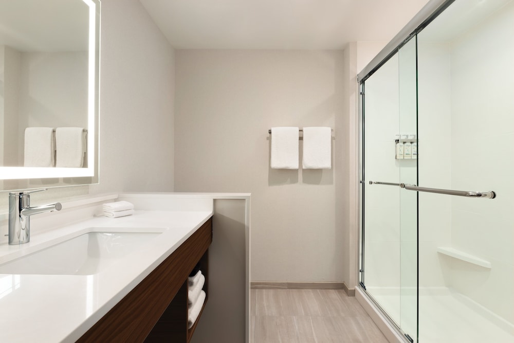 holiday inn express cape canaveral an ihg hotel