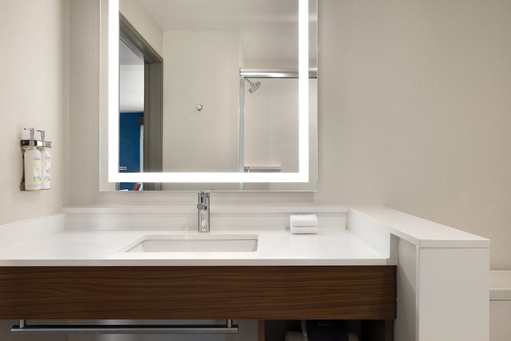 holiday inn express cape canaveral an ihg hotel