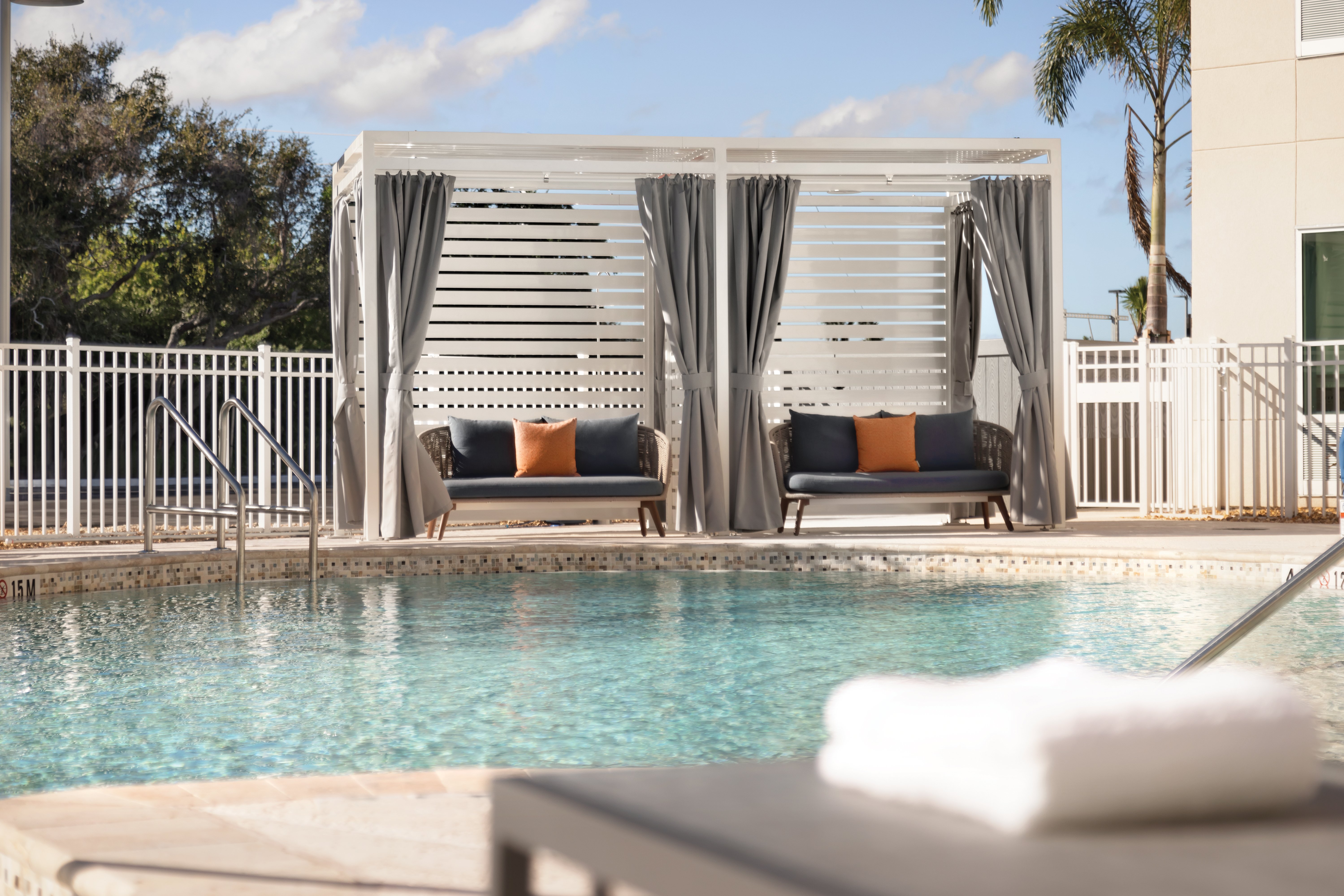 holiday inn express cape canaveral an ihg hotel