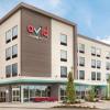 avid hotel traverse city an ihg hotel