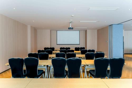 holiday inn express hangzhou airport an ihg hotel