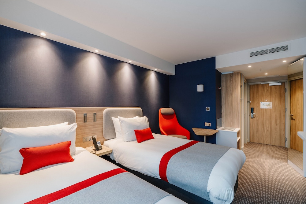 holiday inn express liverpool central an ihg hotel