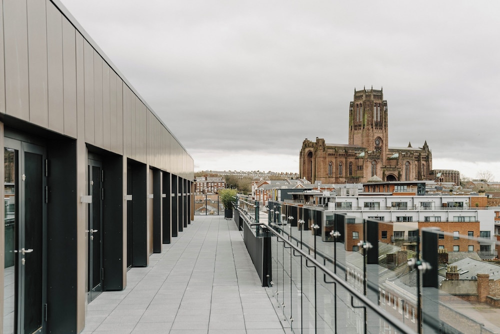 holiday inn express liverpool central an ihg hotel