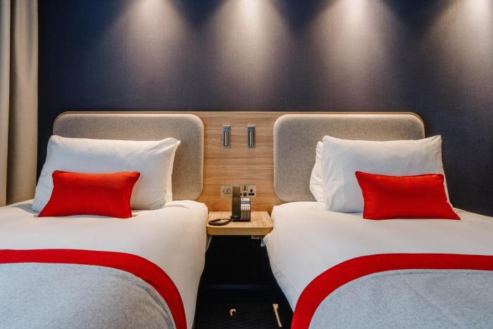 holiday inn express liverpool central an ihg hotel