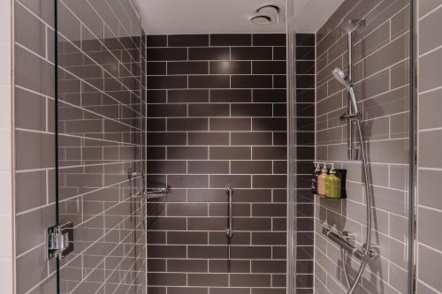 holiday inn express liverpool central an ihg hotel