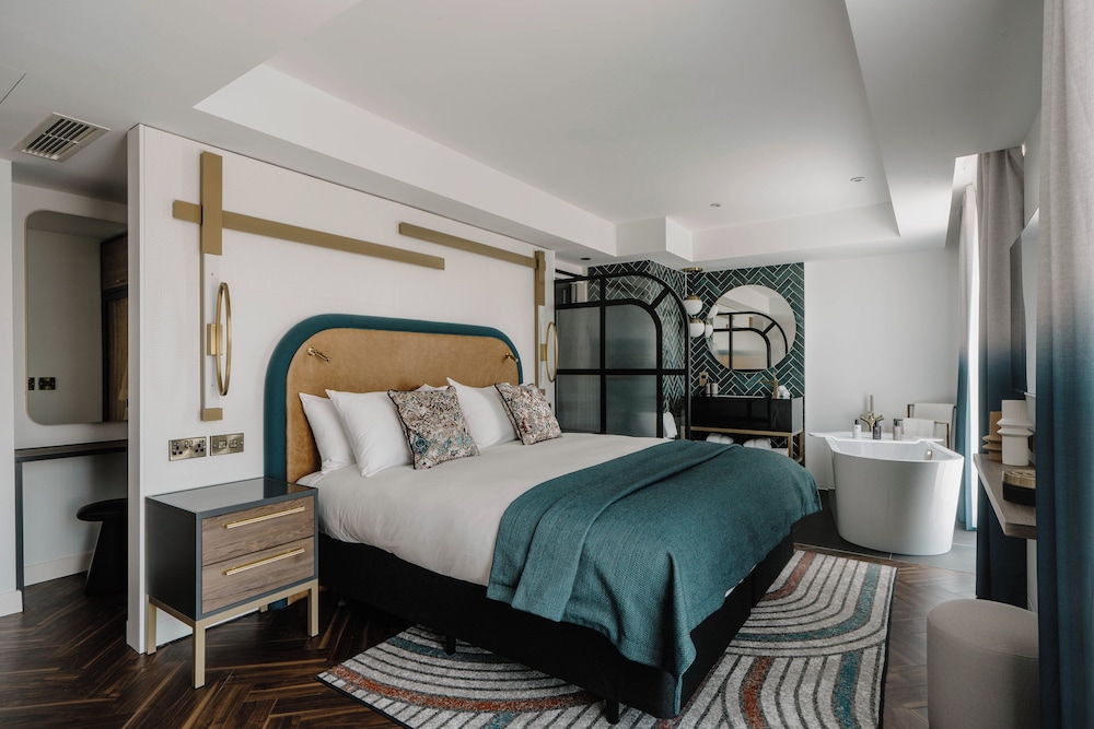the halyard liverpool vignette collection an ihg hotel