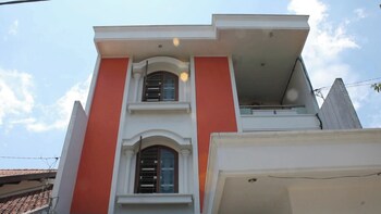 kingkost kenari kudus