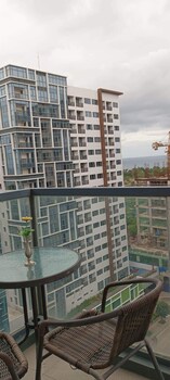 one pacific residence by hiverooms