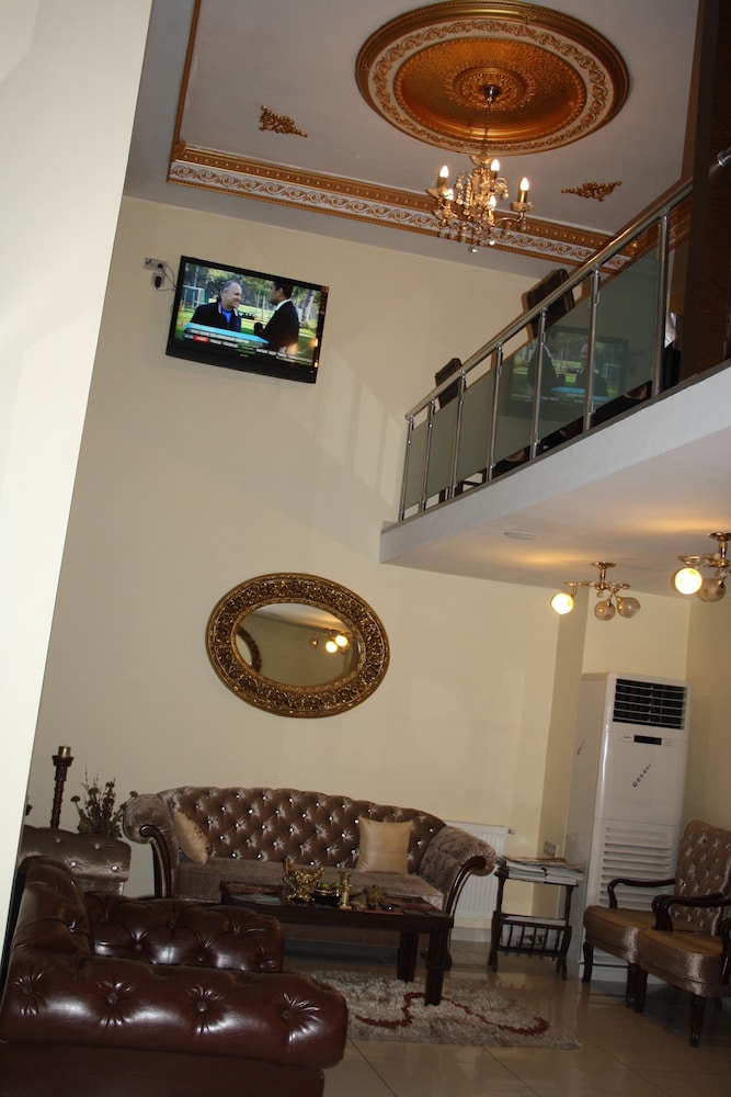 gloria tibi hotel