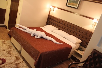 gloria tibi hotel
