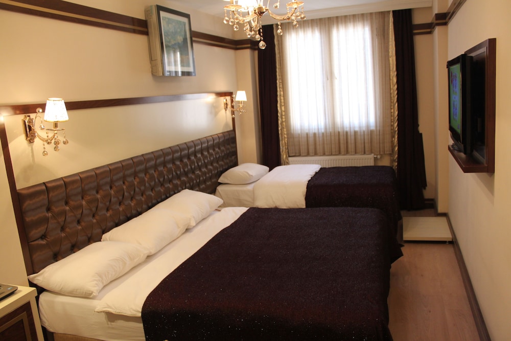 gloria tibi hotel