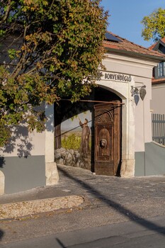 barka galeria hotel es etterem