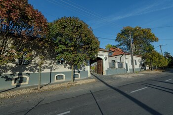 barka galeria hotel es etterem